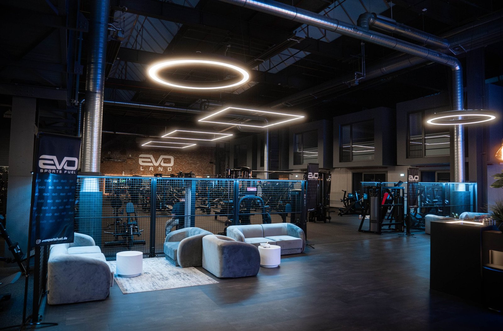 EVOLAND Deutschlands No.1 Gym Fitnessstudio Coworking Space Köln