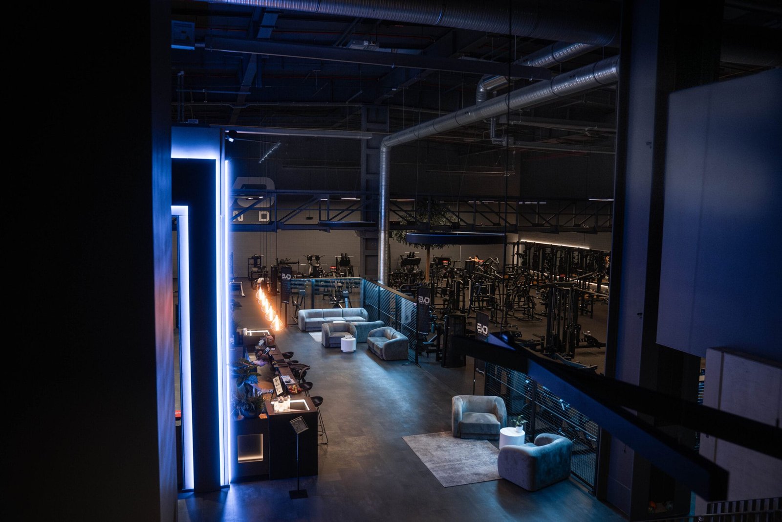 EVOLAND Deutschlands No.1 Gym Fitnessstudio Coworking Space Köln