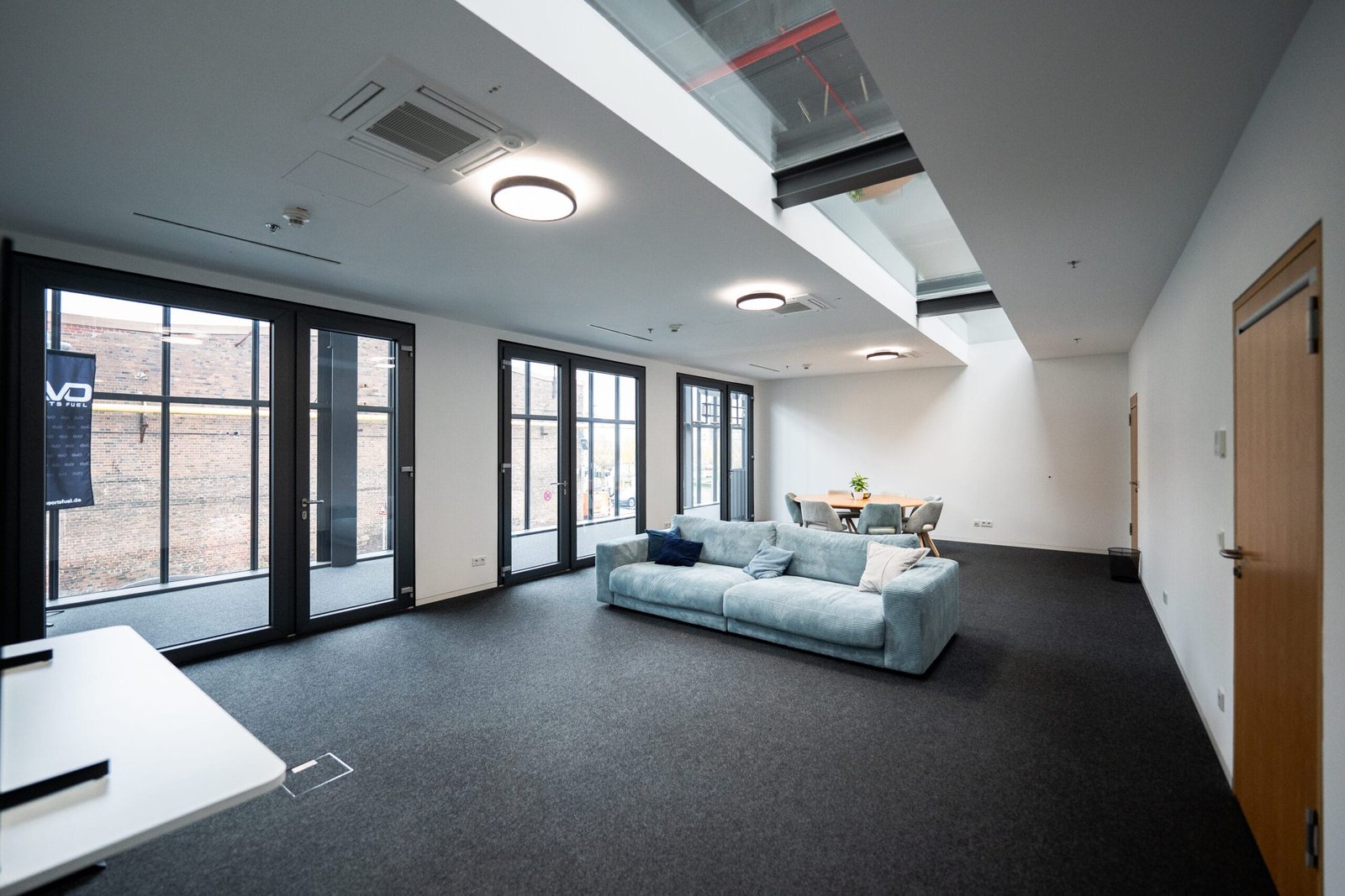 EVOLAND Deutschlands No.1 Gym Fitnessstudio Coworking Space Köln